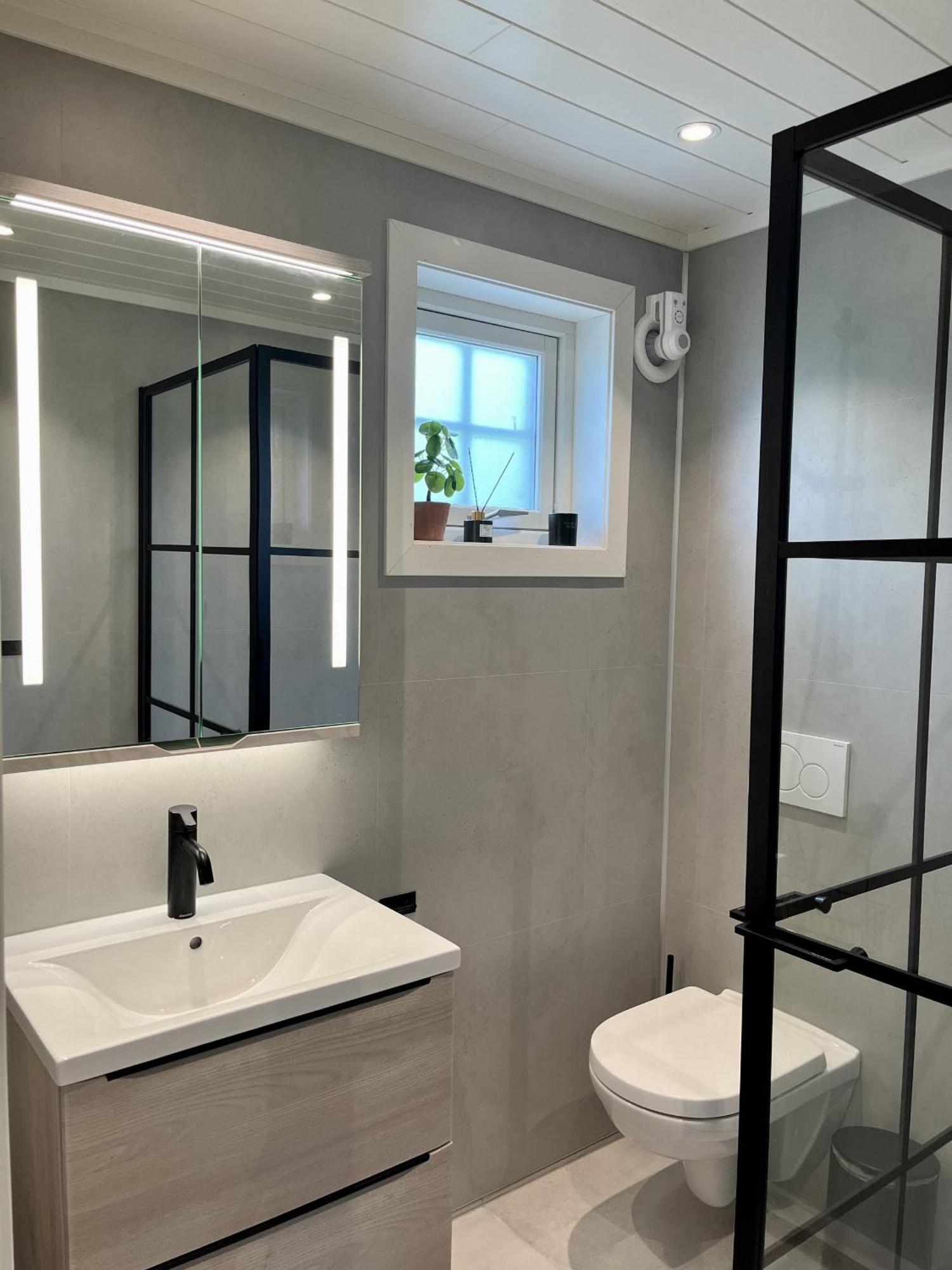 Koselig Nyrestaurert Hus Med Flott Utsikt! Villa Reine Dış mekan fotoğraf